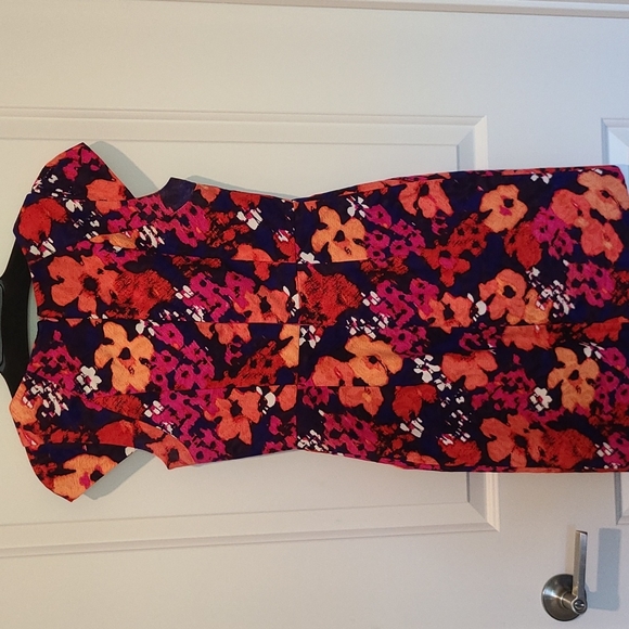 Beautiful Floral Dress - Picture 5 of 7